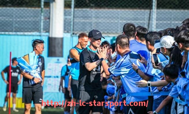 星空体育app-世俱杯旅游导览App下载量及用户活跃度数据分析